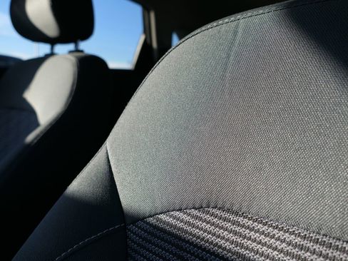 Used 2022 Kia Niro LXS image 12