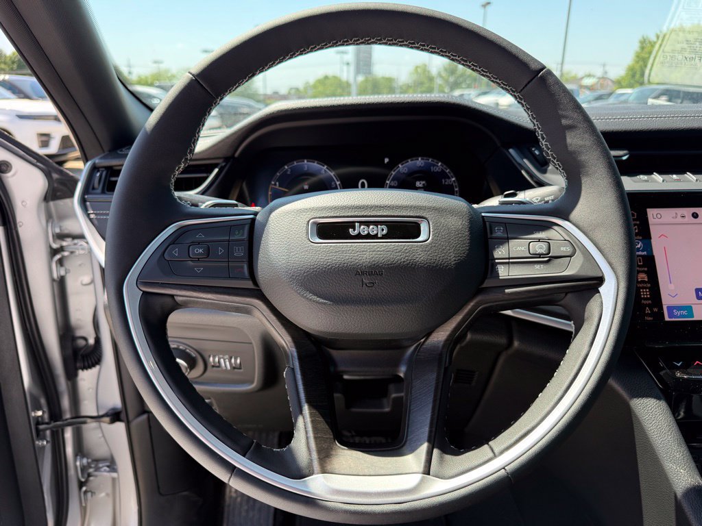 New 2026 Jeep Grand Cherokee Altitude AWD/4WD image 12