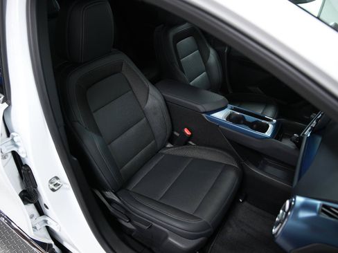 Used 2024 Chevrolet Equinox EV LT w/ LPO, Trailering Package FWD image 20