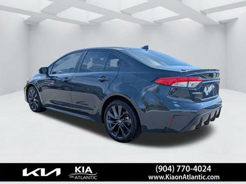 Used 2024 Toyota Corolla SE FWD image 5