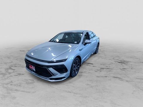 Used 2025 Hyundai Sonata SEL FWD image 6