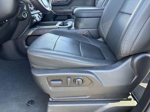 Used 2022 GMC Sierra 2500 SLT w/ SLT Convenience Package image 19