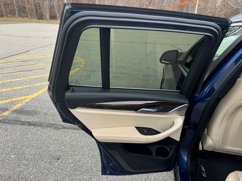 Used 2022 BMW X3 xDrive30i w/ Premium Package Essential image 19