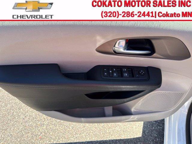 Used 2024 Chrysler Voyager LX FWD image 17