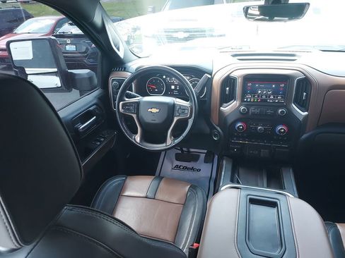 Used 2022 Chevrolet Silverado 3500 High Country image 15