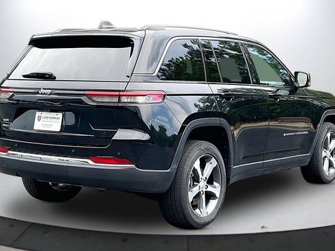 Used 2023 Jeep Grand Cherokee 4WD 4xe image 9
