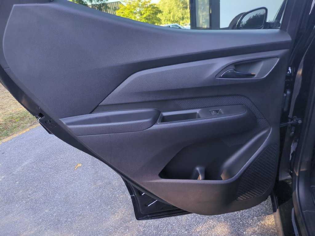 New 2027 Chevrolet Bolt LT w/ Comfort Package FWD image 27