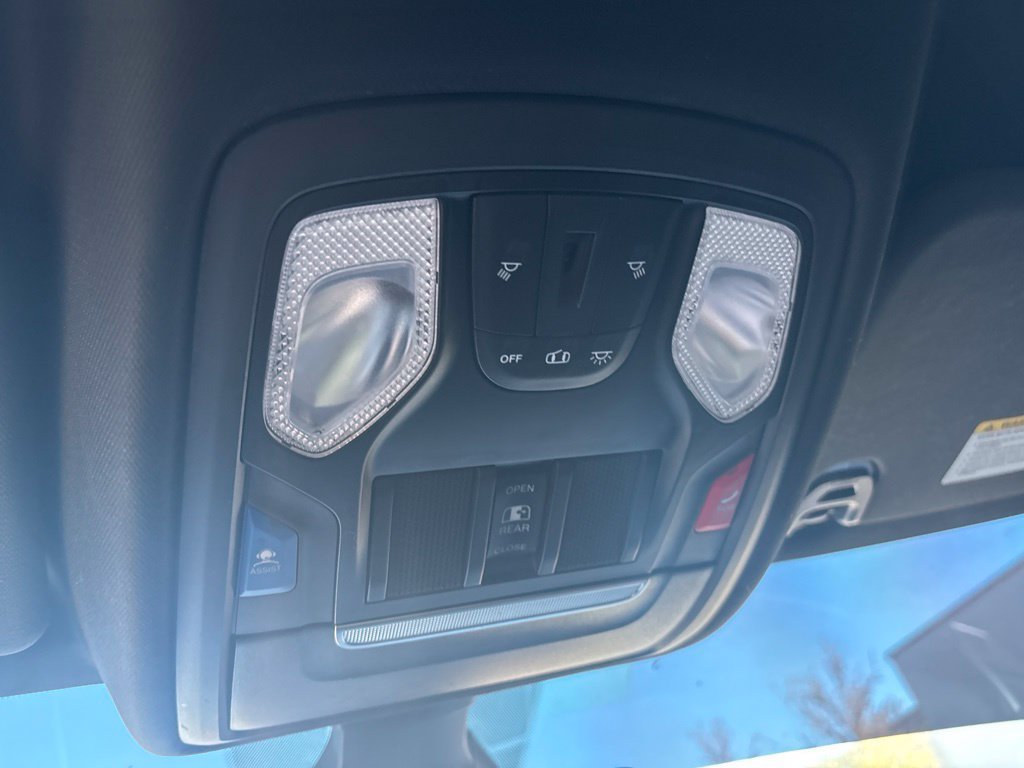 Used 2020 RAM 1500 Big Horn AWD/4WD image 32