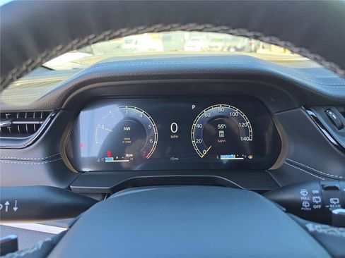 New 2026 Jeep Grand Cherokee Altitude AWD/4WD image 32