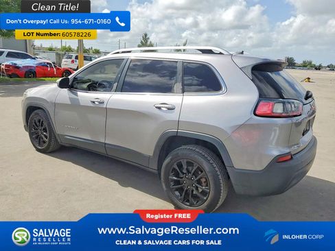 Used 2019 Jeep Cherokee Latitude Plus FWD image 3
