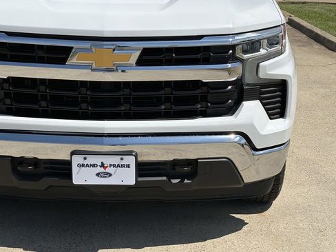 Used 2023 Chevrolet Silverado 1500 LT AWD/4WD image 10
