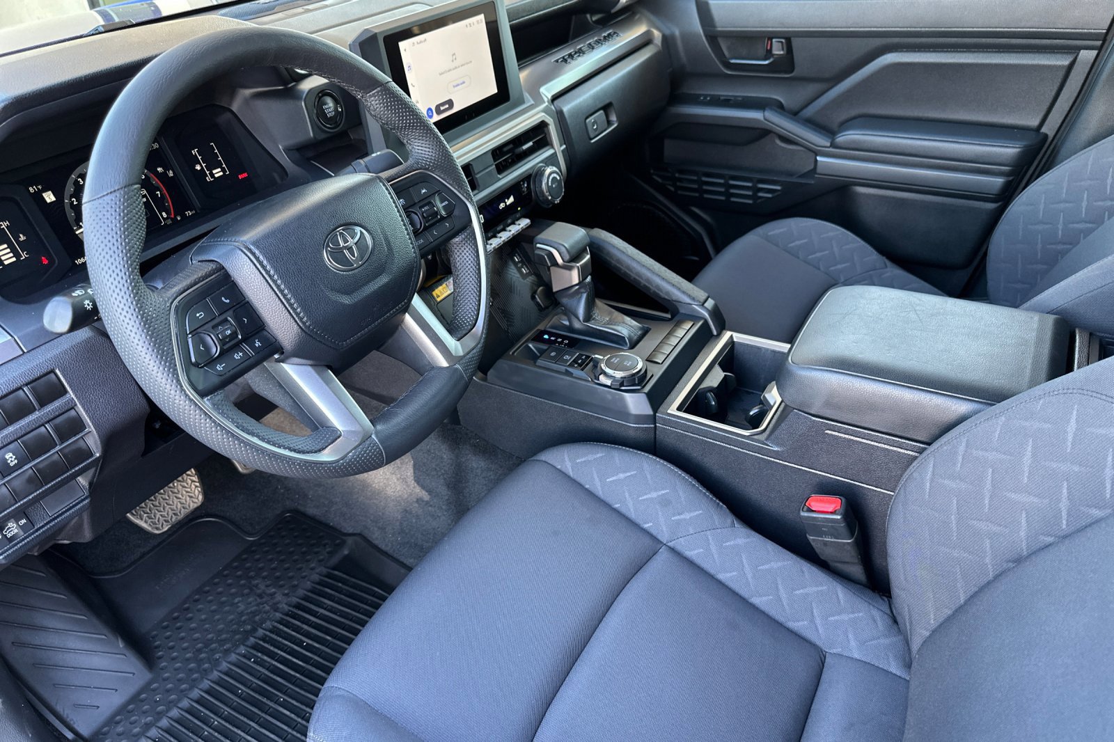 Used 2024 Toyota Tacoma SR5 AWD/4WD image 10