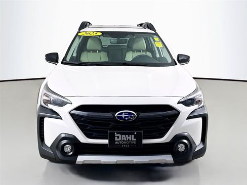 Used 2025 Subaru Outback Limited AWD/4WD image 3