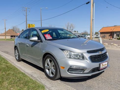 Used 2015 Chevrolet Cruze LT FWD image 3