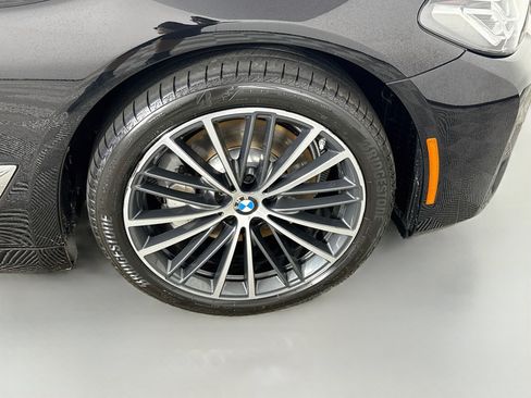 Used 2023 BMW 530i w/ Convenience Package RWD image 32