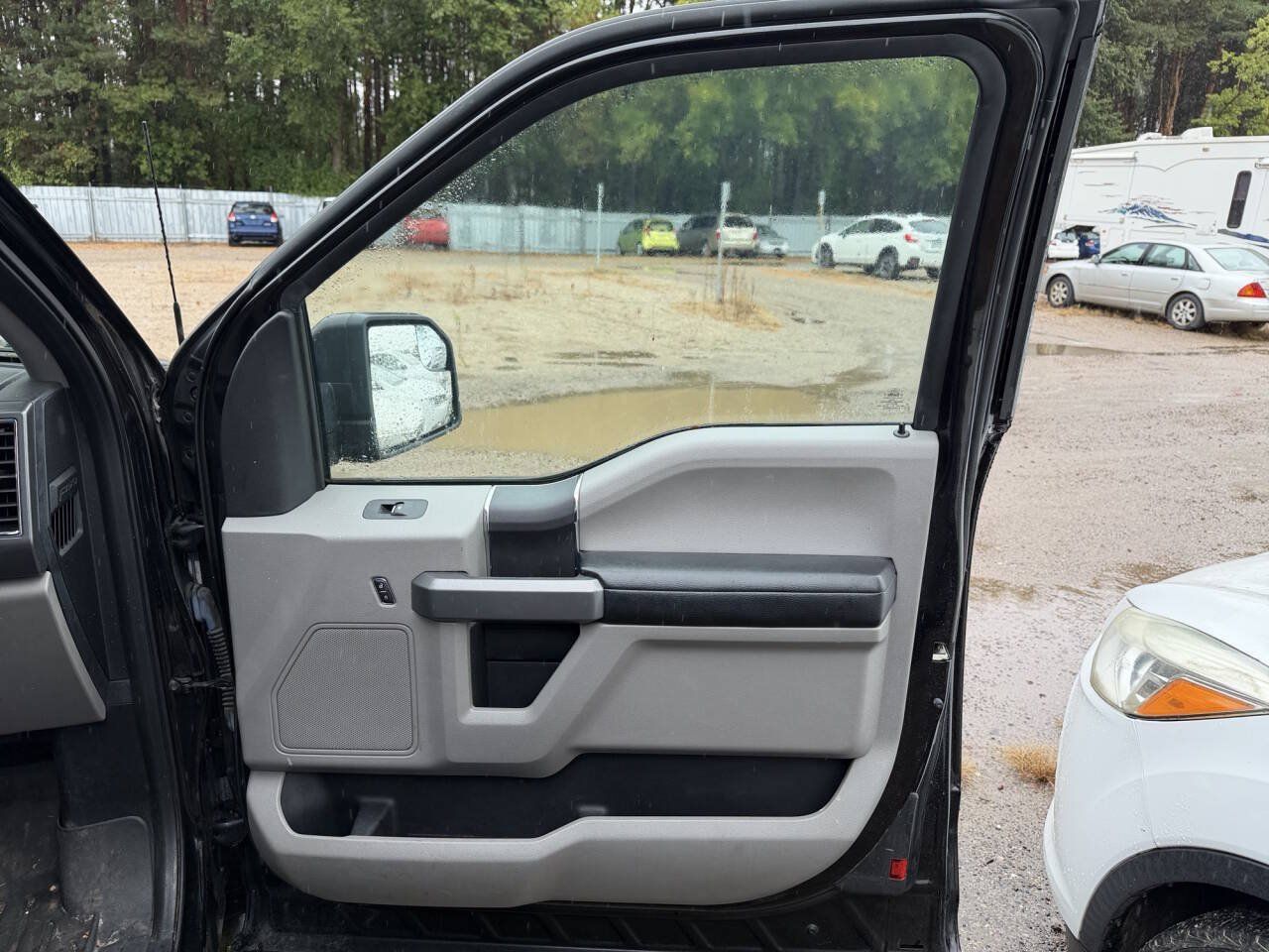 Used 2015 Ford F150 XLT w/ Equipment Group 301A Mid AWD/4WD image 29