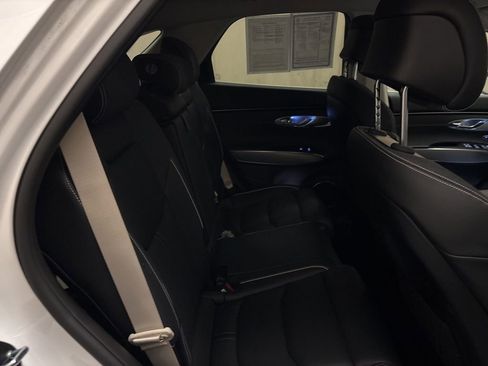 Used 2025 Genesis Electrified GV70 Advanced image 24