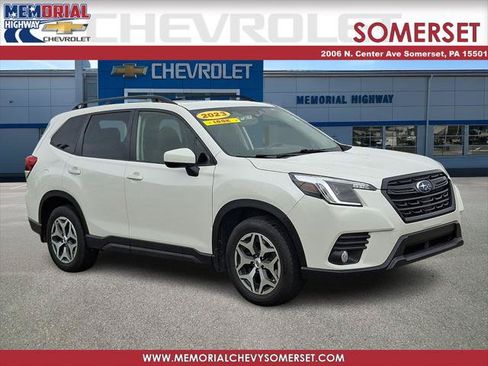 Used 2023 Subaru Forester Premium AWD/4WD image 1