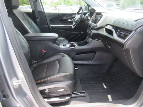 Used 2023 GMC Terrain AT4 w/ Tech Package AWD/4WD image 10
