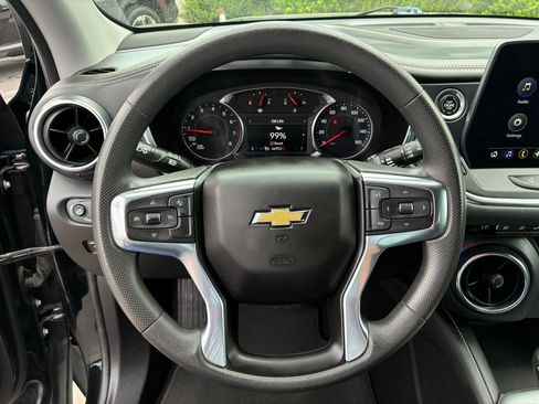 Used 2023 Chevrolet Blazer LT FWD image 17