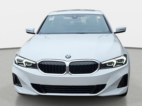 New 2026 BMW 330i Sedan w/ Premium Package image 2