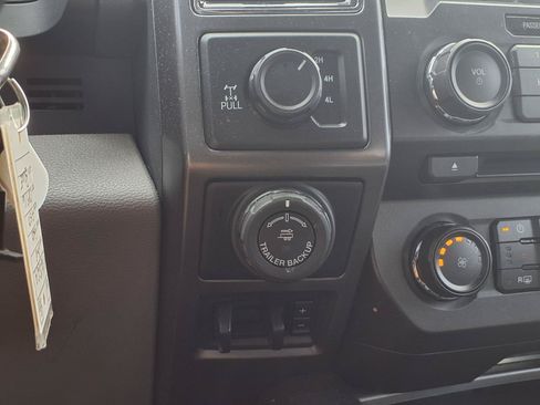 Used 2018 Ford F150 XLT w/ Equipment Group 302A Luxury AWD/4WD image 13