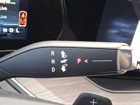 Used 2025 Chevrolet Tahoe LT image 16