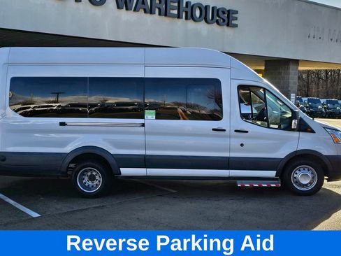 Used 2017 Ford Transit 350 XLT image 4