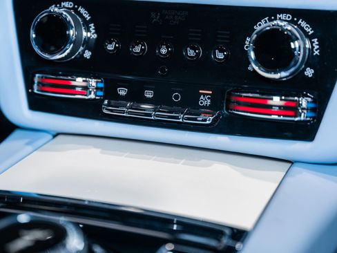 Used 2023 Rolls-Royce Ghost image 44