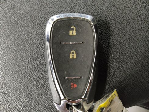 Used 2020 Chevrolet Equinox LS w/ LS Convenience Package FWD image 32