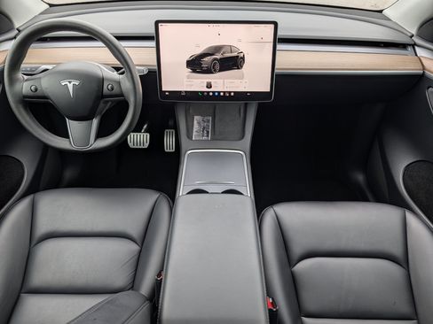 Used 2023 Tesla Model Y Long Range AWD/4WD image 13