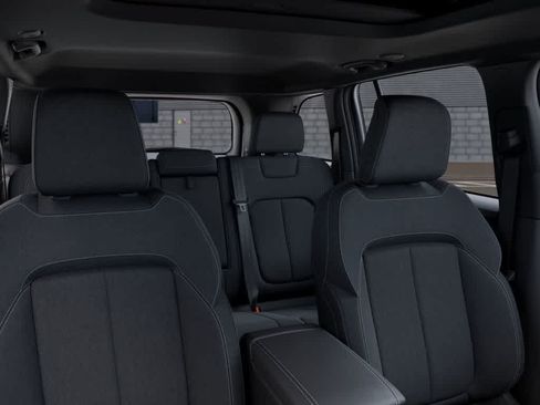 Certified 2025 Jeep Grand Cherokee Laredo X w/ Luxury Tech Group I AWD/4WD image 25