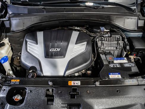 Used 2017 Hyundai Santa Fe Limited image 13