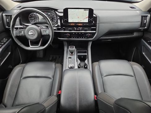Used 2025 Nissan Pathfinder SL AWD/4WD image 21