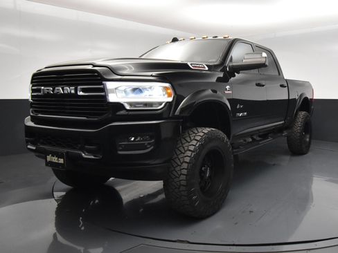 Used 2021 RAM 2500 Big Horn w/ Level 2 Equipment Group AWD/4WD image 2