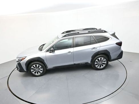 Used 2024 Subaru Outback Limited AWD/4WD image 22
