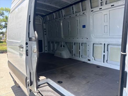 Used 2022 Mercedes-Benz Sprinter 2500 image 14