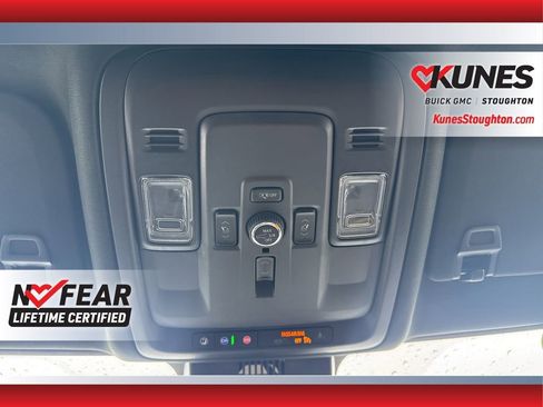 Used 2025 GMC Yukon XL Denali image 34
