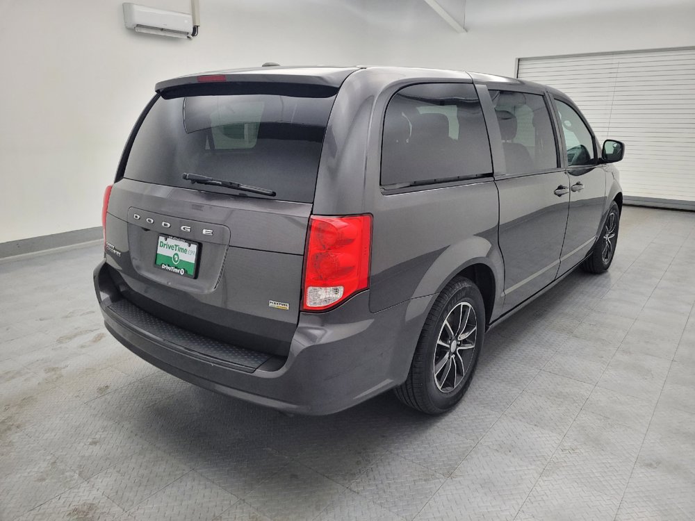 Used 2018 Dodge Grand Caravan SE FWD image 9