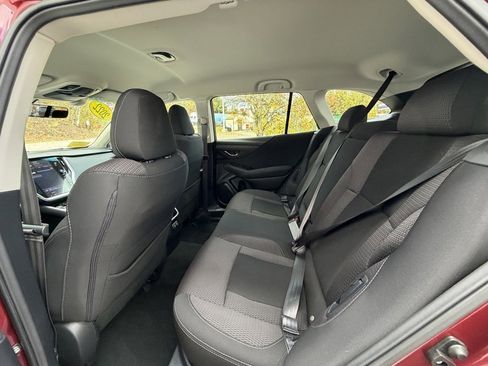 Used 2022 Subaru Outback Premium image 11