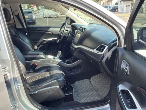 Used 2019 Dodge Journey GT image 24