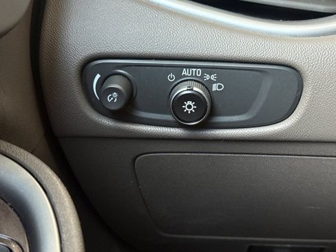 Used 2020 Chevrolet Malibu LS FWD image 39