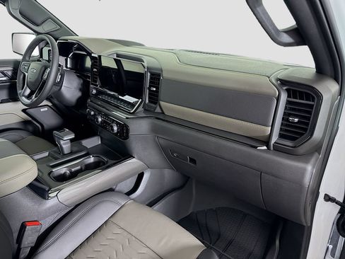 New 2026 Chevrolet Silverado 1500 ZR2 w/ LPO, Dark Essentials Package AWD/4WD image 30