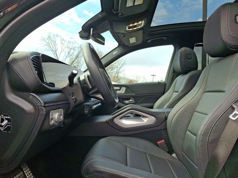 Certified 2025 Mercedes-Benz GLS 450 4MATIC image 13