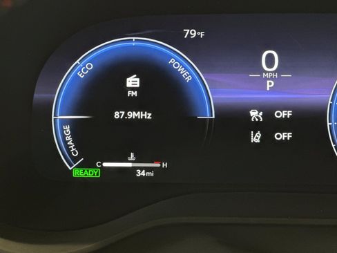 Certified 2025 Toyota Sienna XSE image 3