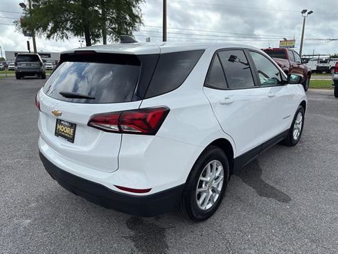 Used 2023 Chevrolet Equinox LS w/ LS Convenience Package FWD image 5