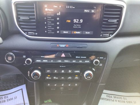 Used 2020 Kia Sportage EX w/ EX Technology Package image 19