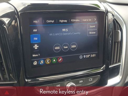 Used 2021 Chevrolet Traverse LT w/ LT Premium Package image 26