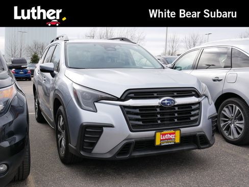 Used 2023 Subaru Ascent Premium image 1