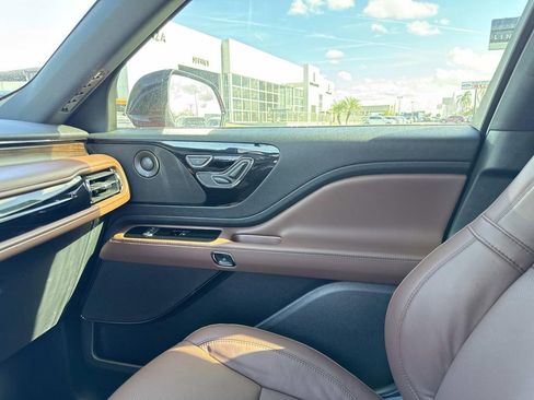 New 2026 Lincoln Aviator Reserve image 24